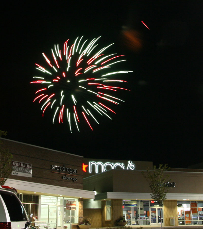 Kite kicks off Glendale reopening with celebration - Batman + fireworks!
