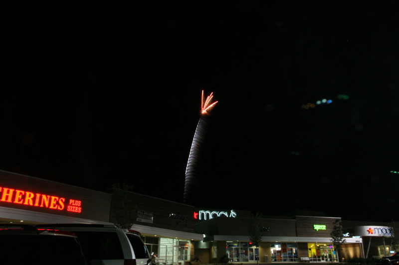 Kite kicks off Glendale reopening with celebration - Batman + fireworks!