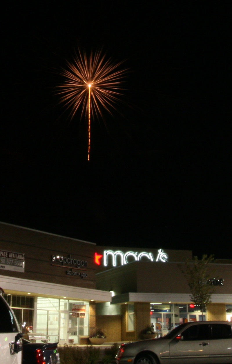 Kite kicks off Glendale reopening with celebration - Batman + fireworks!