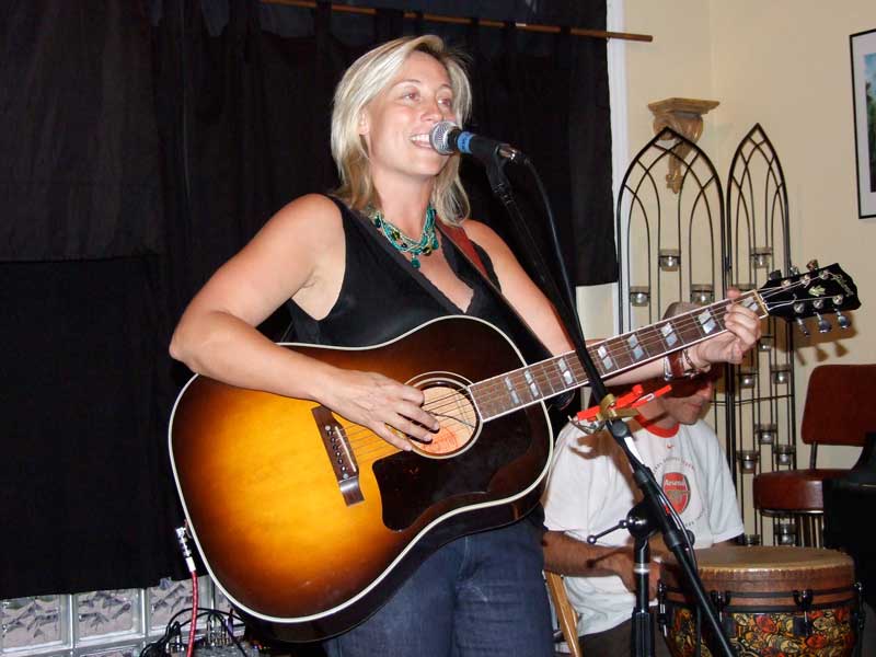 Amy Speace at Boulevard Place Café.