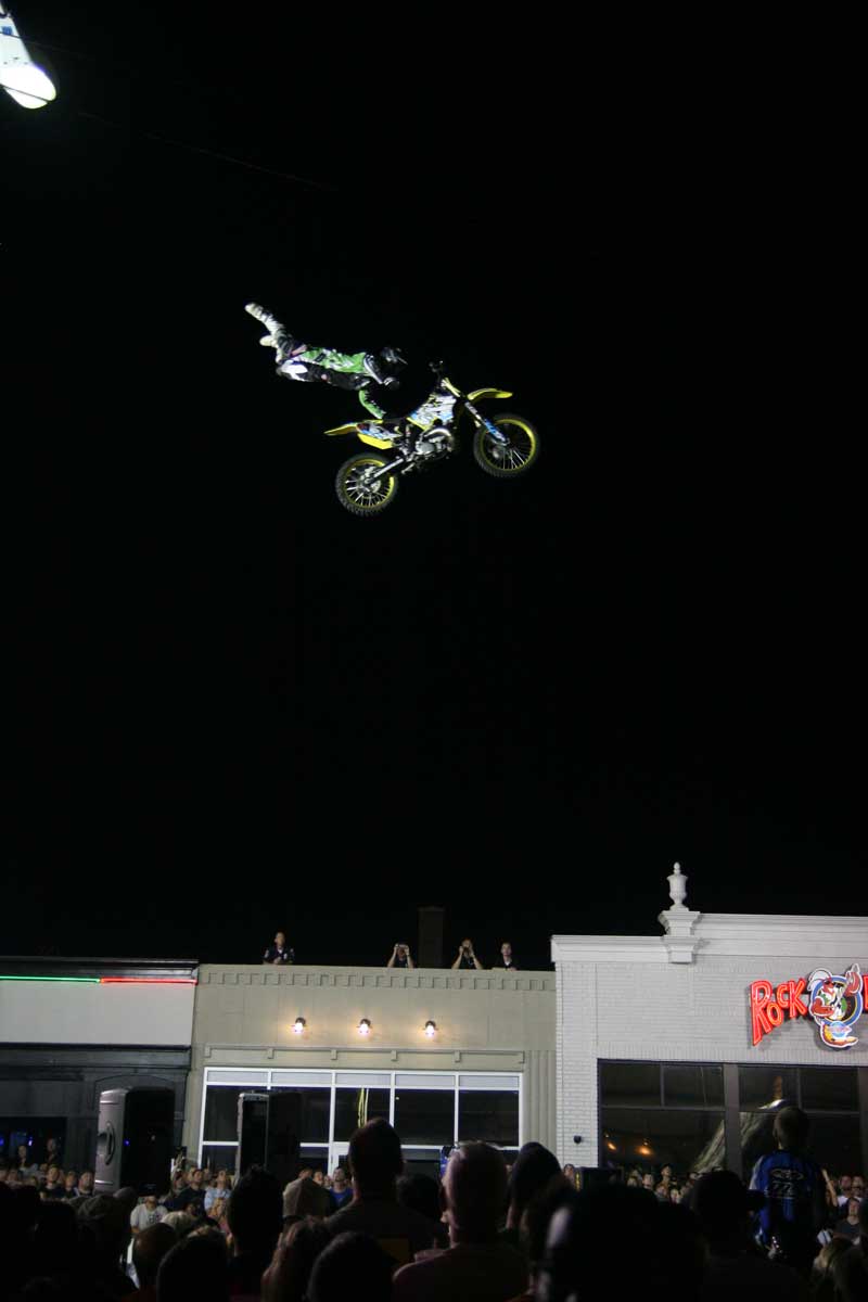 Random Rippling - Red Bull TNT Freestyle Riders