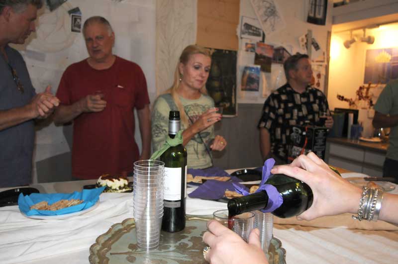 A Jill's-Eye view of the wine tasting at Der Glass Werks.