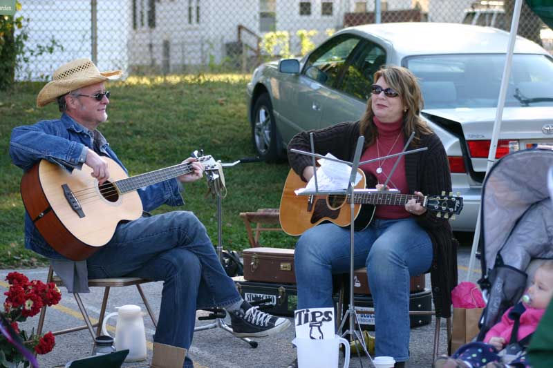 The Break Ups (Cara Jean Wahlers and Gary Wasson) played at the October 4, 2008, market at Broad Ripple High School