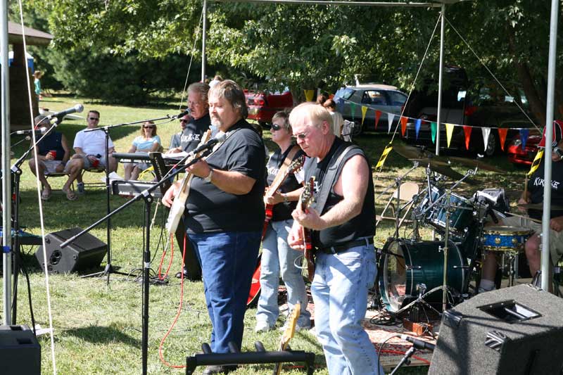 Random Rippling - Rocky Ripple Fest celebrates end of summer 2008