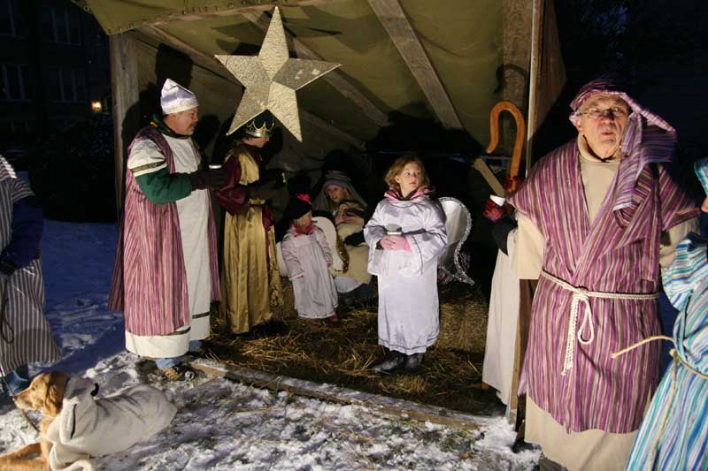 Random Rippling - Live nativity