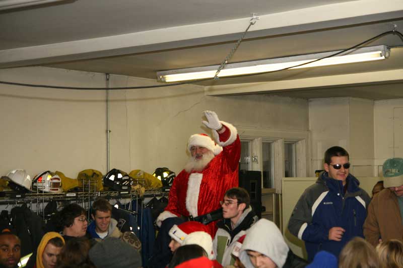 Random Rippling - Santa and ISBVI at Tree lighting