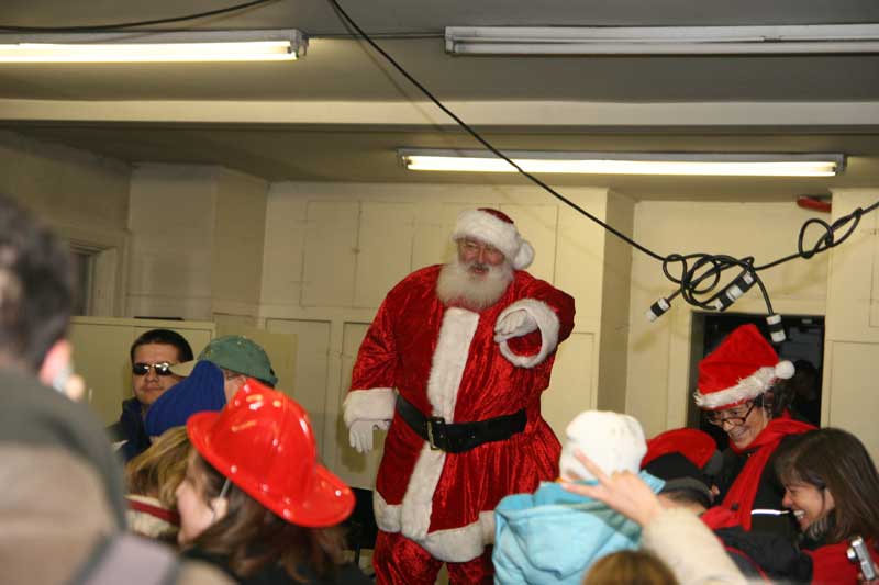 Random Rippling - Santa and ISBVI at Tree lighting