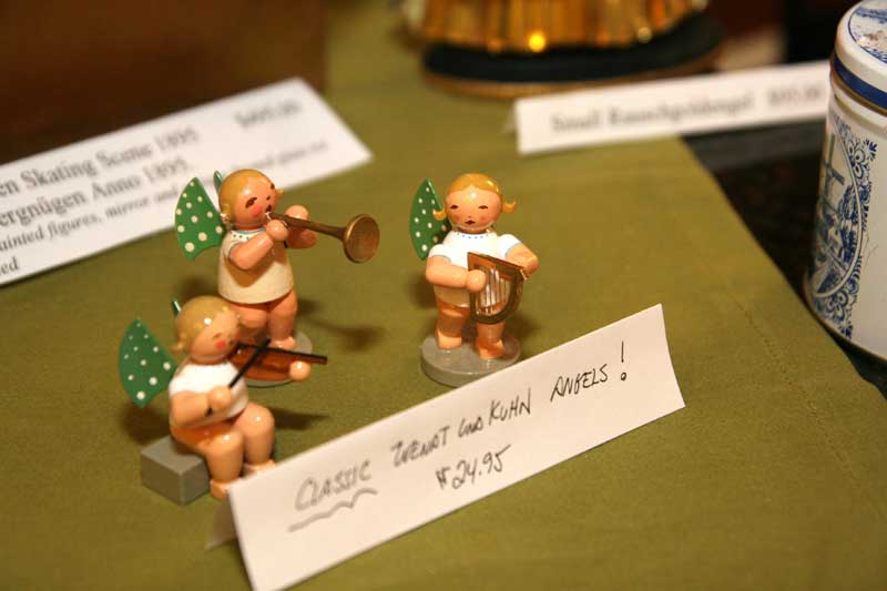 Random Rippling - German Christmas ornaments