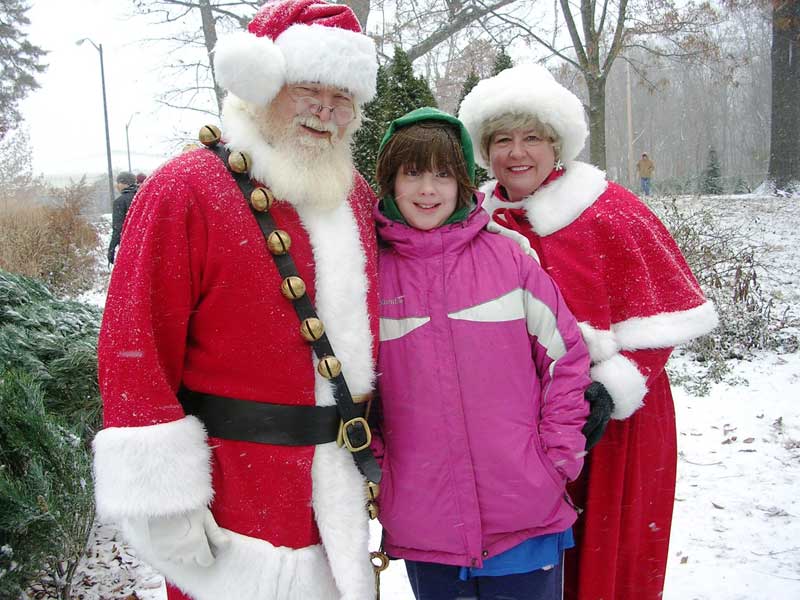 Santa & Mrs. Claus with ISBVI student Hannah Boyles.