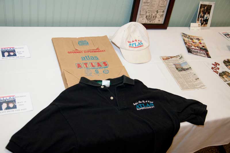 Atlas Super Market remembered at reunion