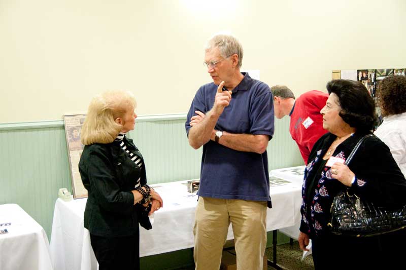 Atlas Super Market remembered at reunion