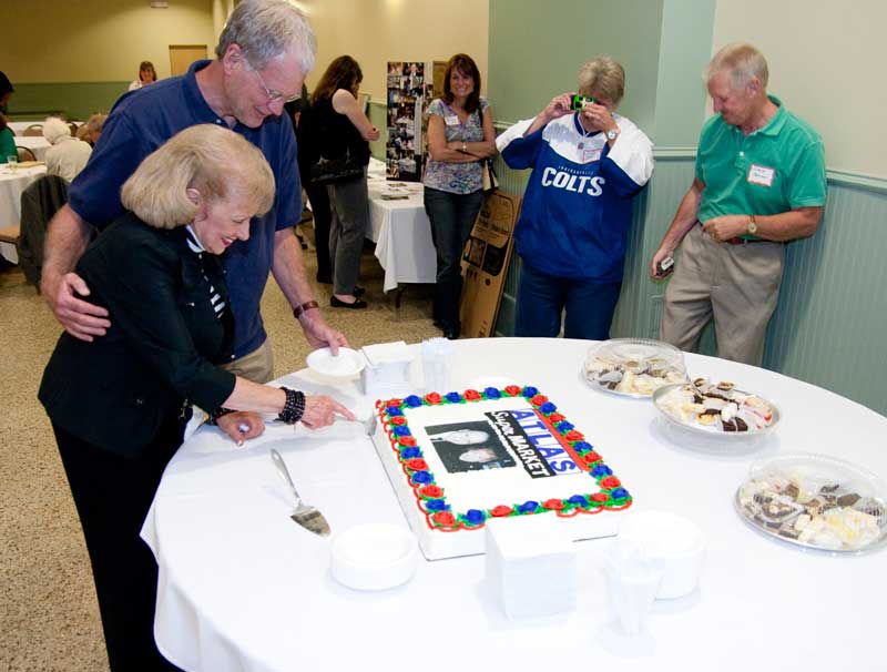 Atlas Super Market remembered at reunion