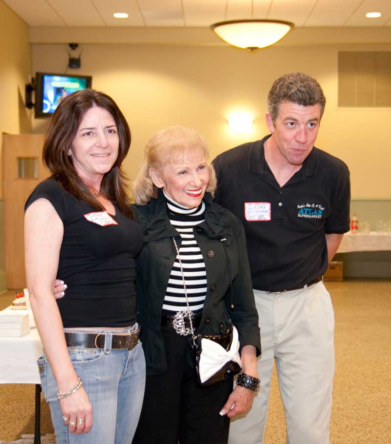 Atlas Super Market remembered at reunion