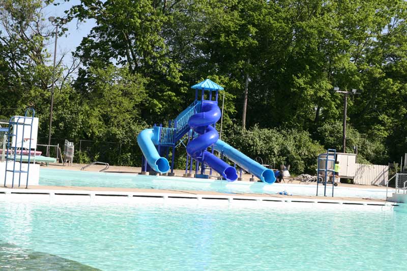 Random Rippling - New slide open at Riviera Club