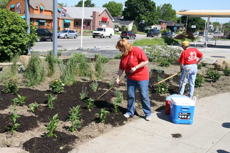 Random Rippling - Lilly Day of Service paints town