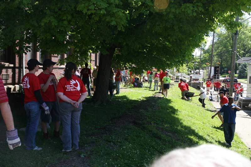 Random Rippling - Lilly Day of Service paints town