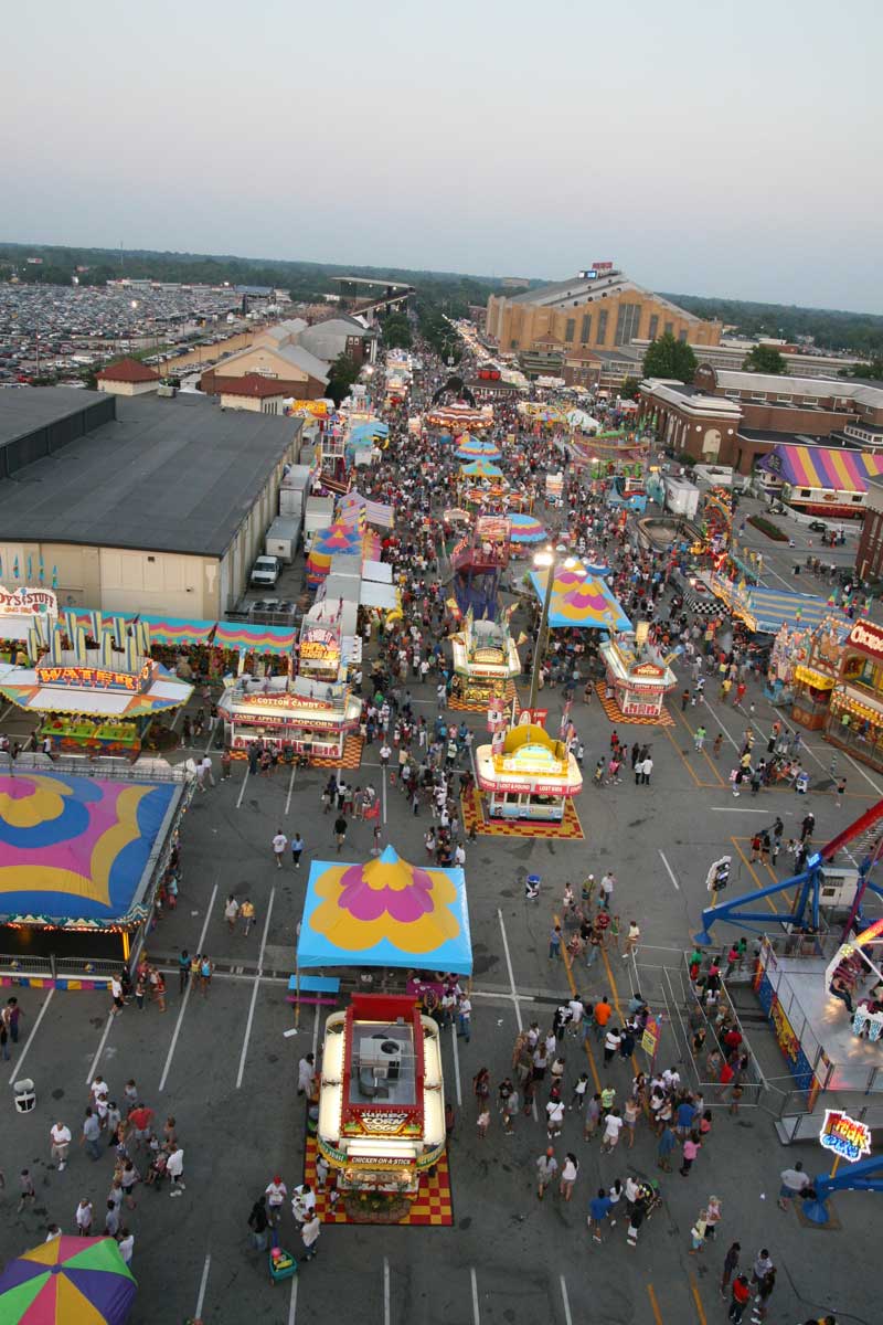 The midway as seen from the Ferris wheel