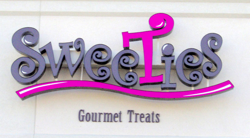 SweeTies Gourmet Treats open on Avenue by Mario Morone 