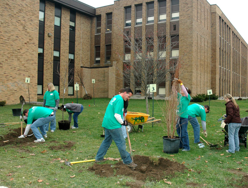Random Rippling - BRHS gets new trees on campus 