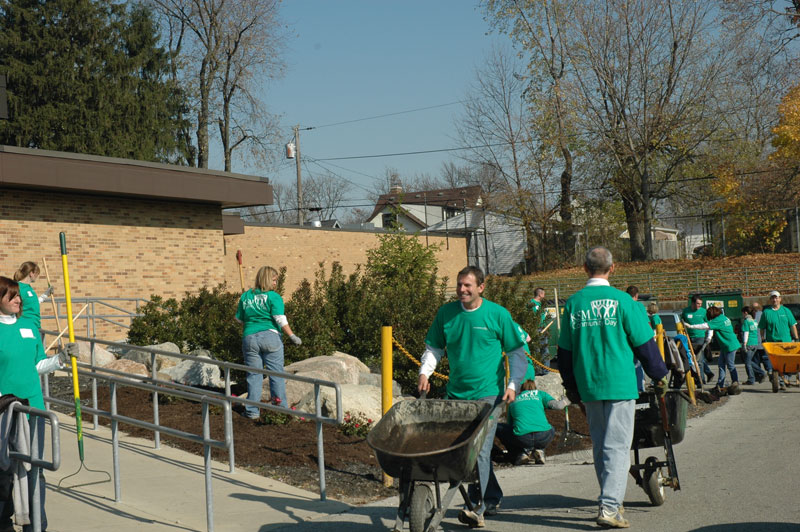 Random Rippling - BRHS gets new trees on campus 