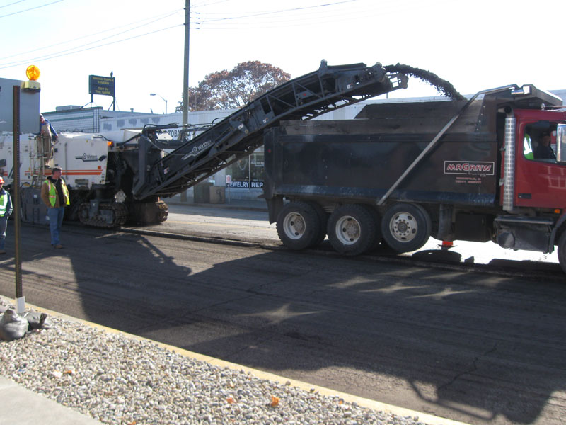 Random Rippling - BR Avenue Resurfacing continues 