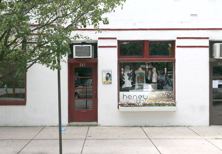 Random Rippling - Honey Boutique opens