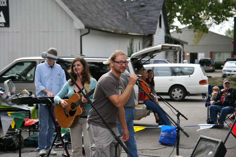 The Good Earth & Bob Landman - by Ruth Holladay