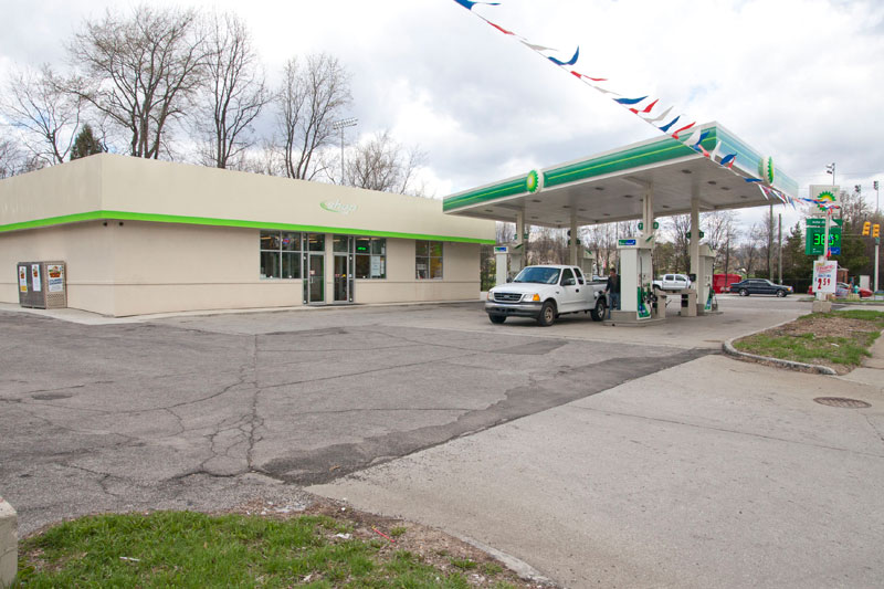 BP Gas and Convenience 71st and College