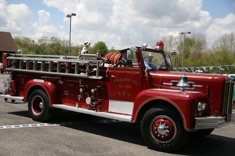 Gary Yohler driving a 1965 Maxim initially stationed at firehouse #29 in Garfield Park. It was transferred to station #32 in Broad Ripple in 1976 and then finally retired.