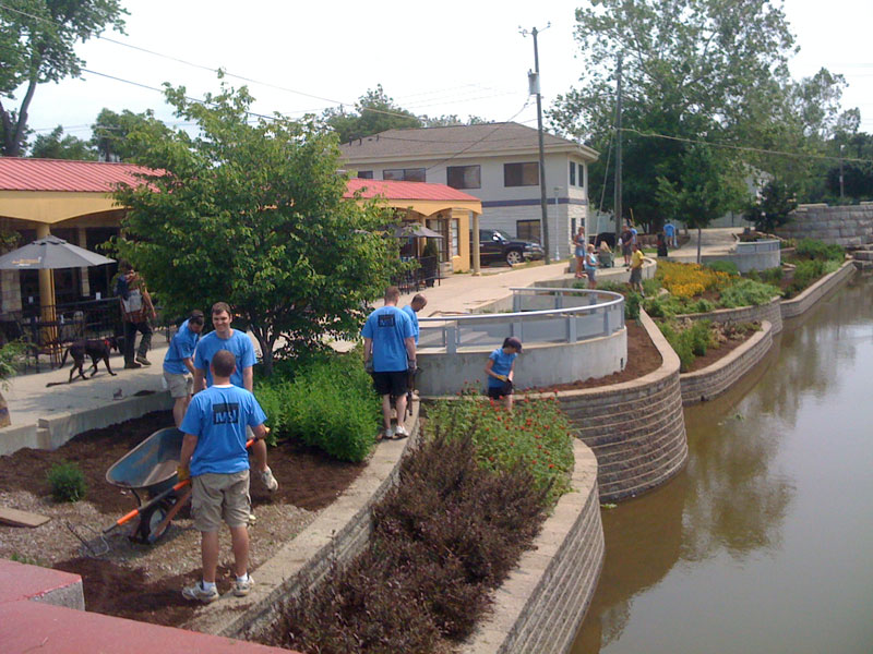 Random Rippling - M & I bank Day of Service