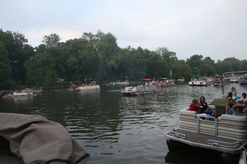 Random Rippling - 40th anniversary for Ravenswood fireworks 