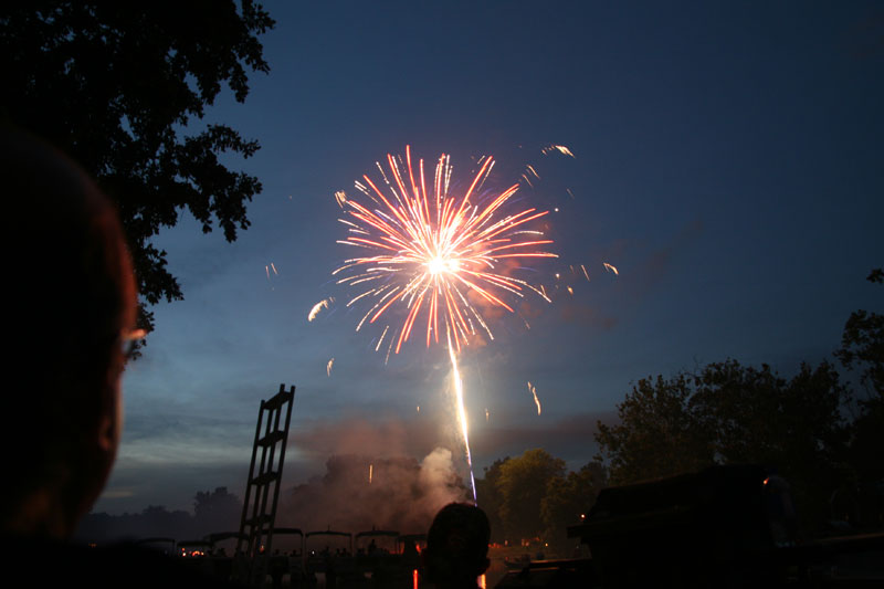 Random Rippling - 40th anniversary for Ravenswood fireworks 