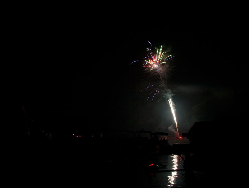 Random Rippling - 40th anniversary for Ravenswood fireworks 