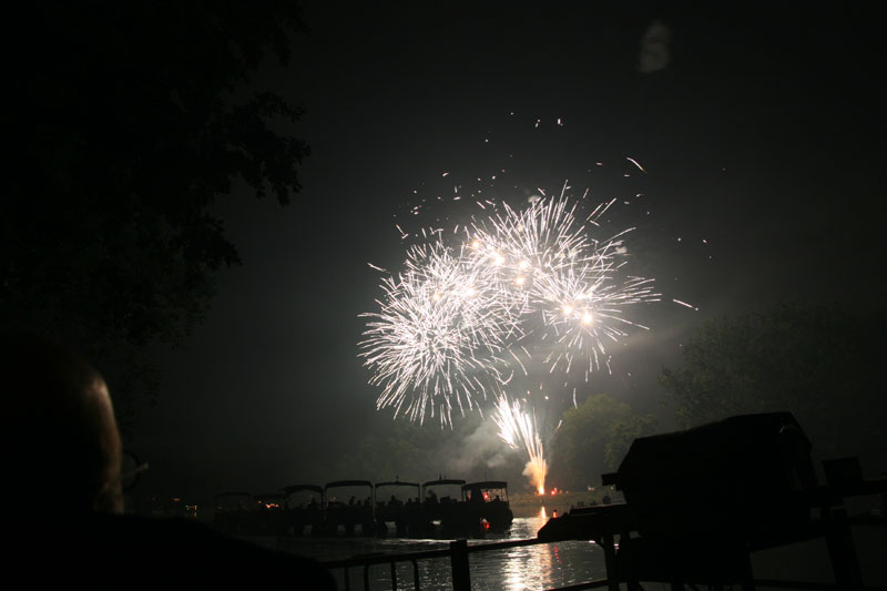 Random Rippling - 40th anniversary for Ravenswood fireworks 