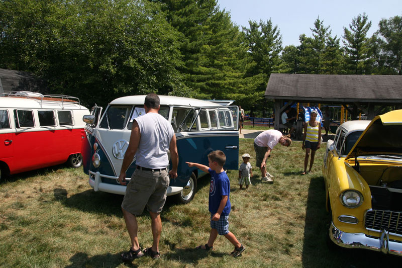 Random Rippling - Hoods & Hops Classic Car Show 