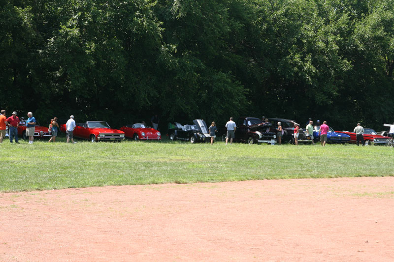 Random Rippling - Hoods & Hops Classic Car Show 