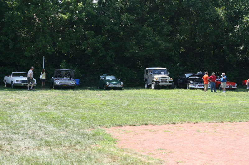 Random Rippling - Hoods & Hops Classic Car Show 