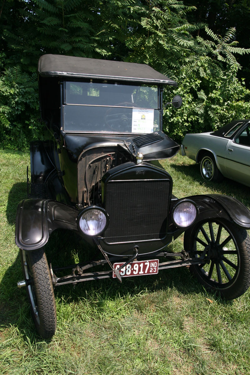 Random Rippling - Hoods & Hops Classic Car Show 