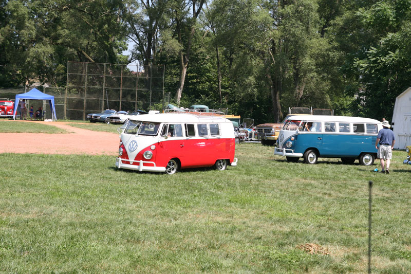 Random Rippling - Hoods & Hops Classic Car Show 