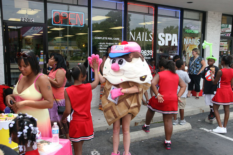 Random Rippling - Baskin Robbins re-opening 