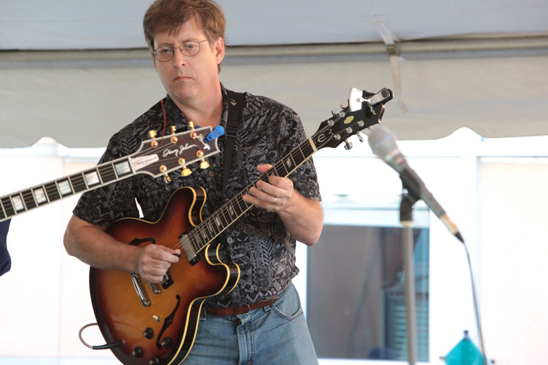 Perfect weather for 2011 Indy Jazz Fest - photos by Bob Schmidt 