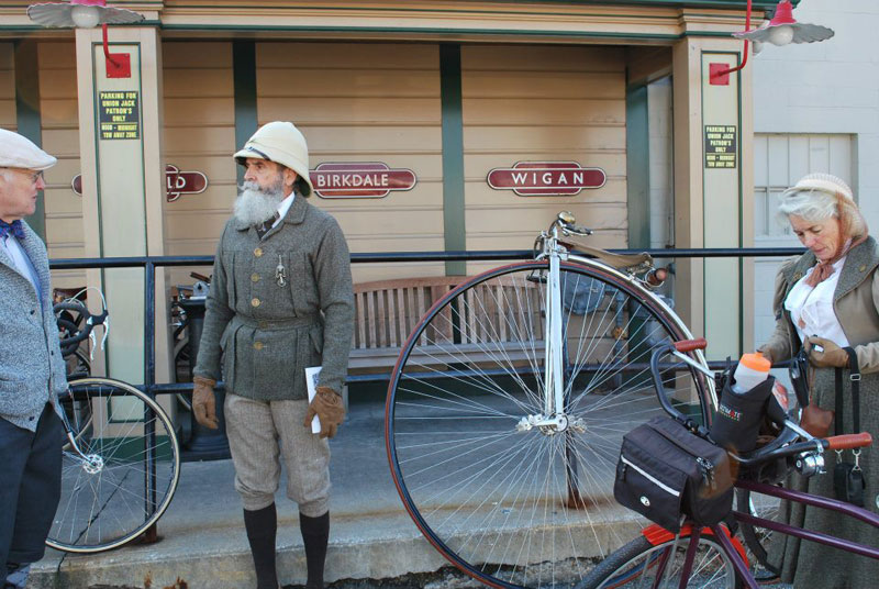 Random Rippling - Tweed Ride