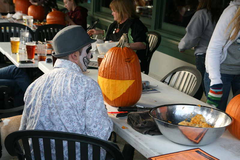 Random Rippling - Brewpub pumpkin carving