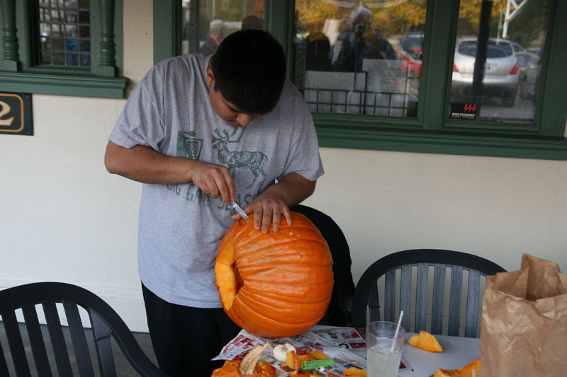 Random Rippling - Brewpub pumpkin carving