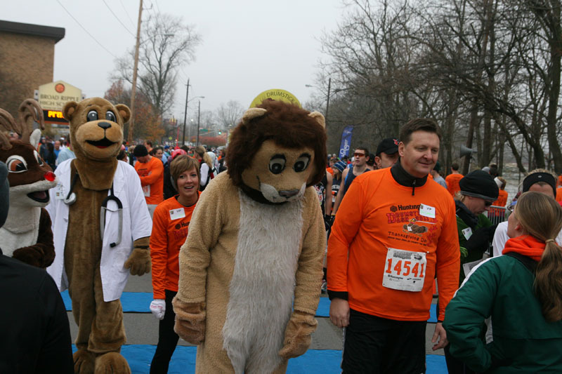 9th annual Drumstick Dash drew over 15000 participants on Thanksgiving morning