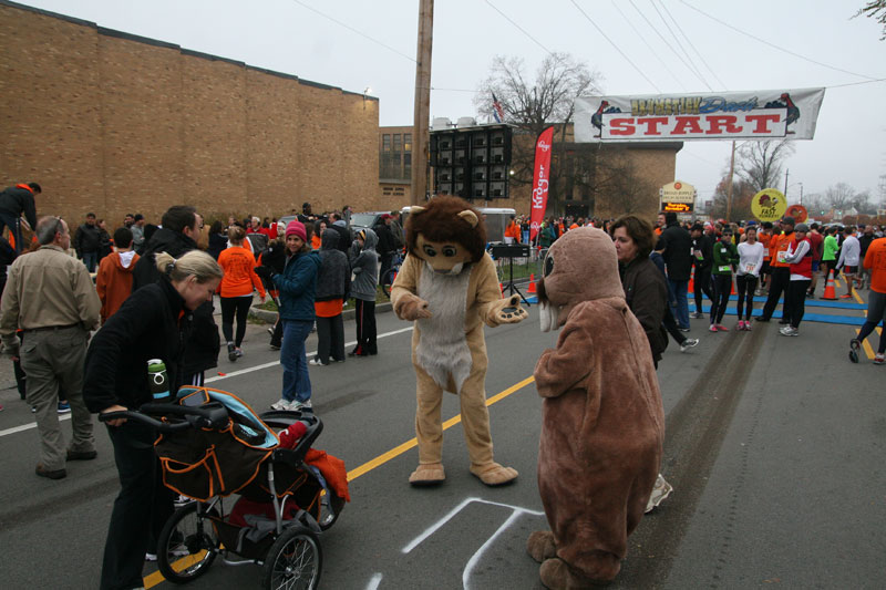 9th annual Drumstick Dash drew over 15000 participants on Thanksgiving morning