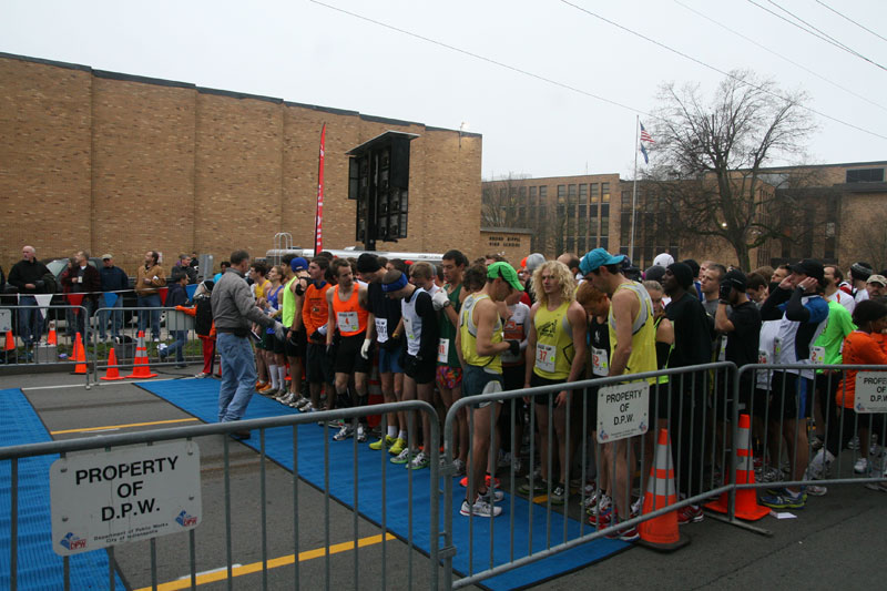 9th annual Drumstick Dash drew over 15000 participants on Thanksgiving morning