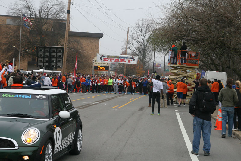 9th annual Drumstick Dash drew over 15000 participants on Thanksgiving morning