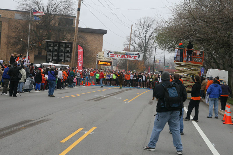 9th annual Drumstick Dash drew over 15000 participants on Thanksgiving morning