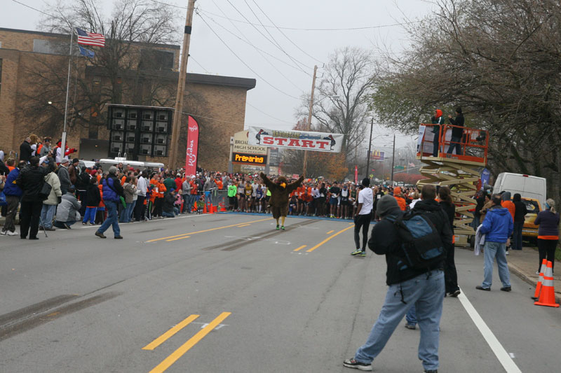 9th annual Drumstick Dash drew over 15000 participants on Thanksgiving morning